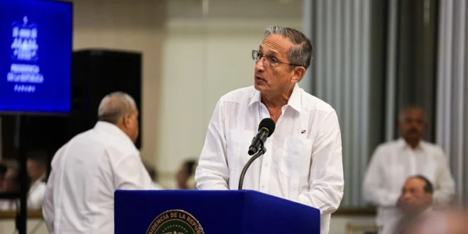 Gobierno de Mulino entrega 253 viviendas, caminos rurales y títulos de propiedad en Azuero