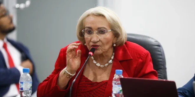 Etelvina Medianero renuncia a la rectoría de la Unachi; salida será efectiva el 11 de junio