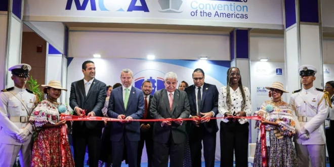Presidente Mulino reafirma compromiso con el sector marítimo y logístico ante industria internacional