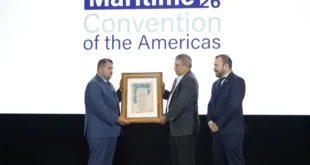 UMIP reconoce al capitán Gabriel Centella por heroico rescate en la Península Antártica