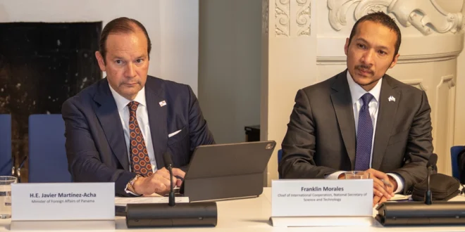Canciller Martínez-Acha se reúne en Estocolmo con secretario general de IDEA Internacional