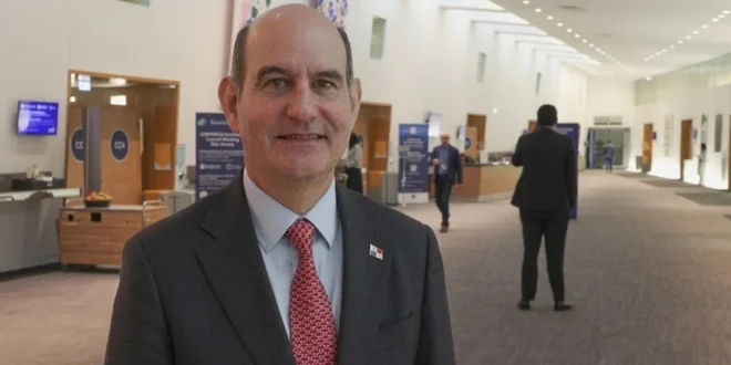 Chapman reafirma en París apuesta de Panamá por el comercio global y la integración internacional