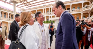 Petro llega a Panamá en posible último viaje internacional de su mandato y en medio de tensión electoral en Colombia