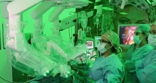 Cirugía robótica permite preservar riñón de paciente de 89 años con cáncer renal