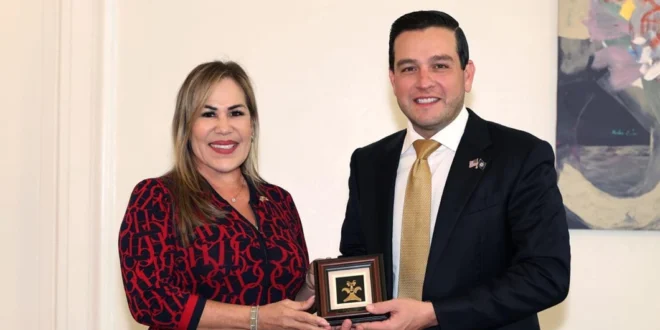 Shirley Castañedas y Kevin Cabrer