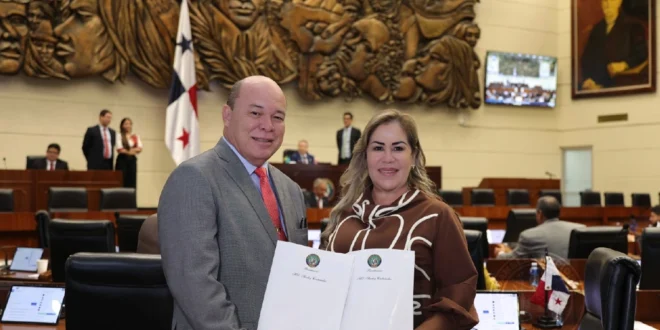 Shirley Castañedas presenta proyecto para rescatar las históricas Ruinas de Bique