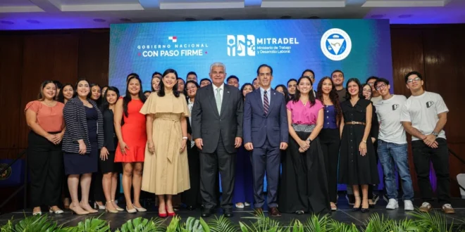 $450 al mes y cero costo para el Estado: Presidente Mulino pone en marcha la nueva Ley de Pasantías