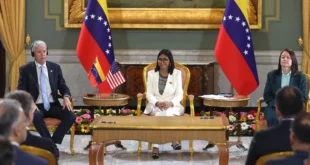 Venezuela firma acuerdos energéticos con Chevron y Eni durante visita de funcionario de Estados Unidos