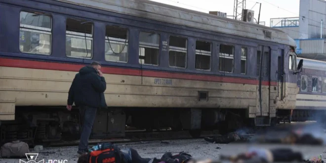 Ucrania denuncia ataque ruso contra estación de tren en Dnipró: al menos 13 muertos y 13 heridos
