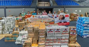 Embajada de China dona alimentos, agua y suministros a familias afectadas por el terremoto en Azuero