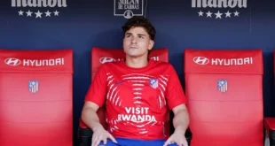 Julián Álvarez rompe con su representante tras frustrarse su fichaje por el Barcelona