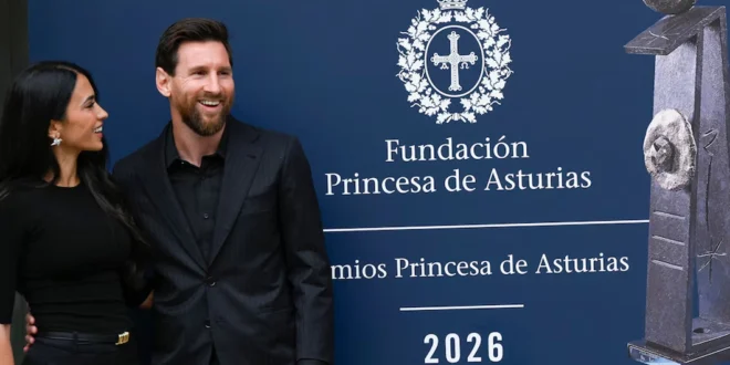 Messi y Antonela Roccuzzo llegan a Oviedo entre gaitas y aplausos para los Premios Princesa de Asturias