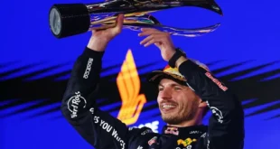 Verstappen conquista Singapur y Antonelli queda a un paso del título mundial
